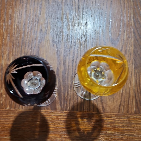 2 VINTAGE BOHEMIAN CUT TO CLEAR PORT WINE GLASSES - Picture 3 of 6